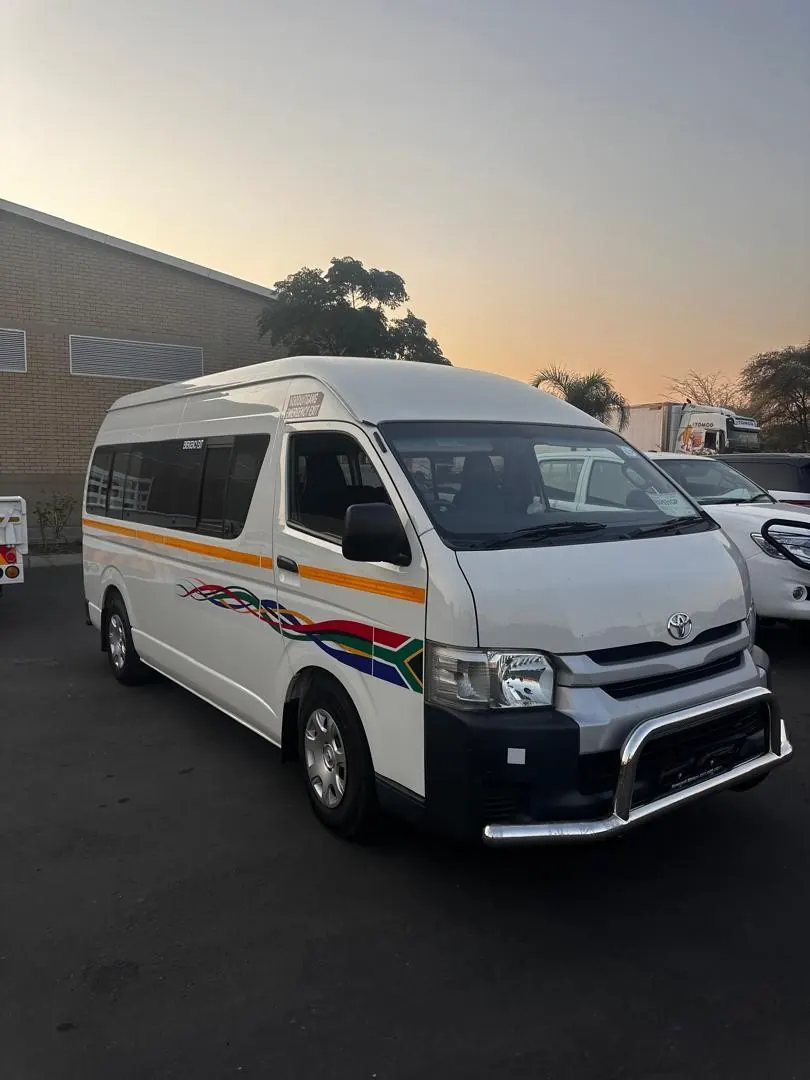 Toyota Quantum — 16 Seater hire